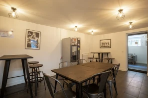 Bureau privé - 93100 - 5 postes - 700€