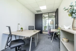 Bureau privé - 49000 - 3 postes - 852€