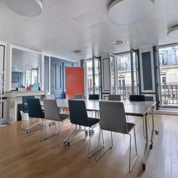 Bureau privé 23 m² 5 postes Location bureau Rue Drouot Paris 75009 - photo 2