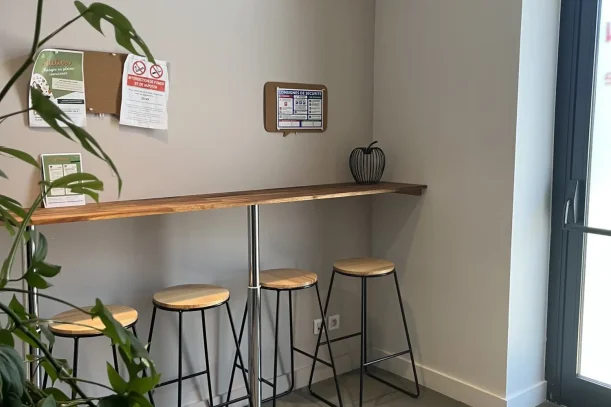 Bureau privé - 69570 - 3 postes - 700€