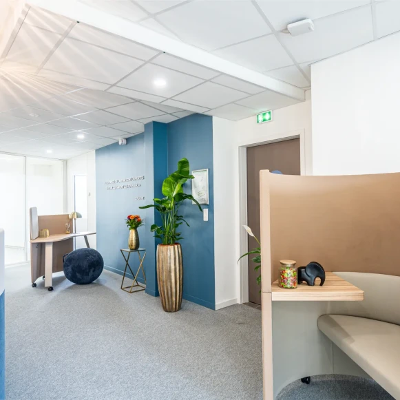 Bureau privé 7 m² 1 poste Location bureau Rue des Courtillons Bruz 35170 - photo 4