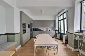 Open Space - 75015 - 9 postes - 390€