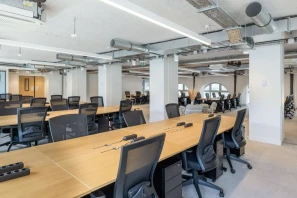 Espace indépendant - 75009 - 90 postes - 75000€