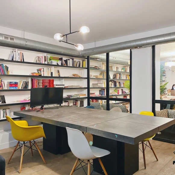 Bureau privé 85 m² 20 postes Coworking Rue Saint-Martin Paris 75004 - photo 3