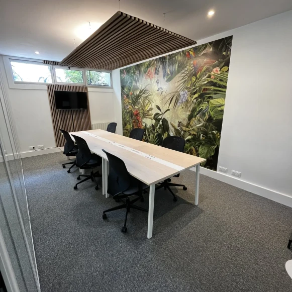 Bureau privé 20 m² 6 postes Location bureau Avenue des États Unis Versailles 78000 - photo 1