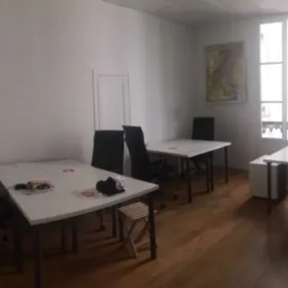 Bureau privé 32 m² 8 postes Coworking Rue du Havre Paris 75009 - photo 5