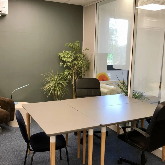 Bureau privé 10 m² 2 postes Coworking Avenue de l'Europe Ramonville-Saint-Agne 31520 - photo 1