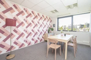 Bureau privé - 92500 - 28 postes - 6720€