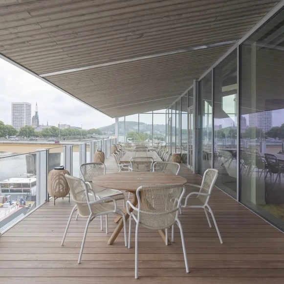 Bureau privé 18 m² 6 postes Location bureau Allée François Mitterrand Rouen 76100 - photo 1