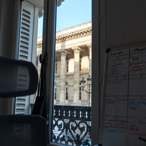 Espace indépendant 150 m² 25 postes Location bureau Rue Notre Dame des Victoires Paris 75002 - photo 1