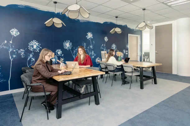 Open Space - 93200 - 5 postes - 195€