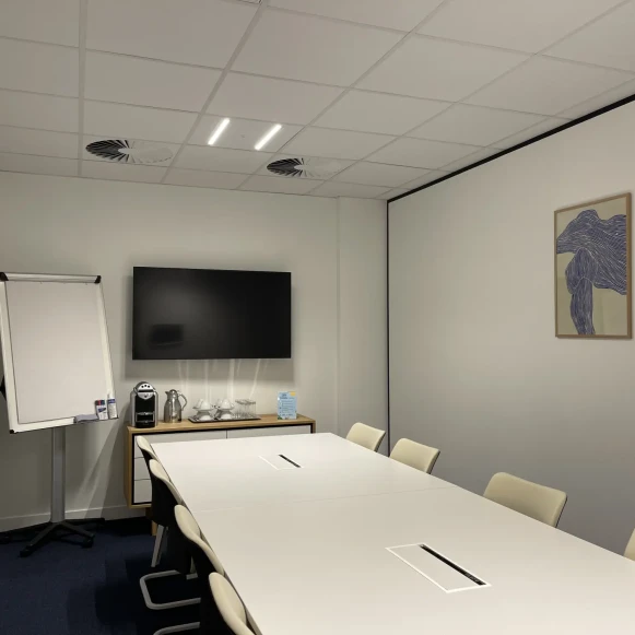 Bureau privé 8 m² 2 postes Location bureau Rue James Joule Rezé 44400 - photo 5