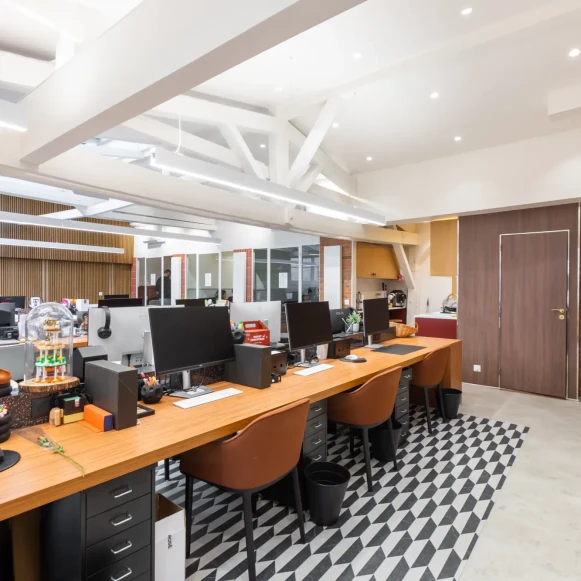 Espace indépendant 140 m² 24 postes Location bureau Rue de Laborde Paris 75008 - photo 5