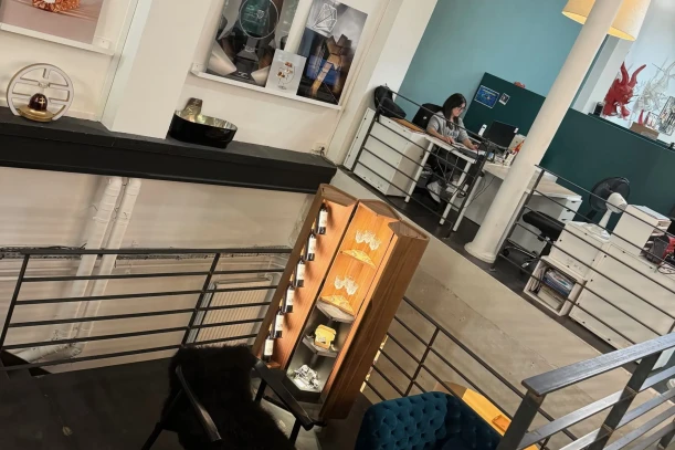 Espace indépendant - 75002 - 4 postes - 1080€