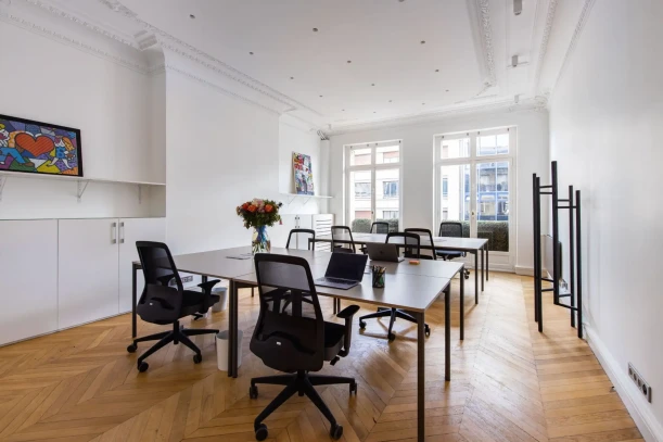 Bureau privé - 75017 - 8 postes - 5000€
