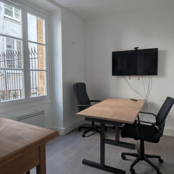 Espace indépendant 8 m² 2 postes Location bureau Rue Sainte-Foy Paris 75002 - photo 1