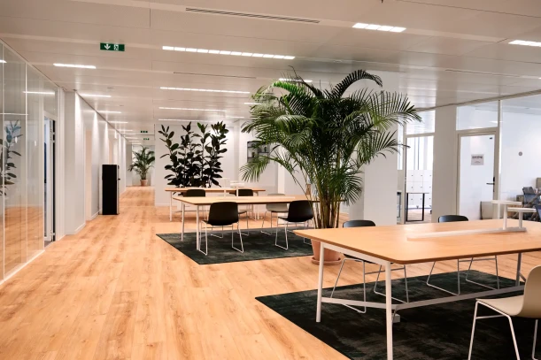 Bureau privé - 75015 - 7 postes - 3640€