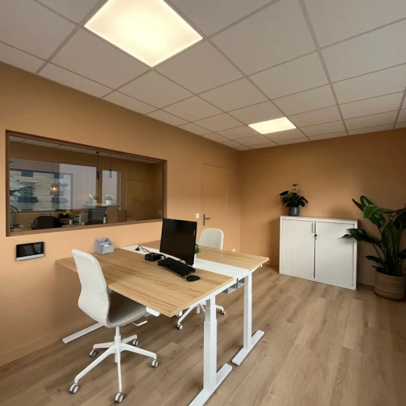 Bureau privé 18 m² 2 postes Coworking Rue de Toufflers Lys-lez-Lannoy 59390 - photo 2