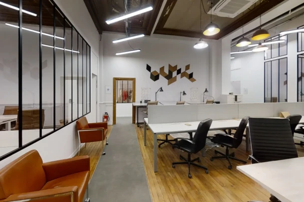 Open Space - 75010 - 2 postes - 350€