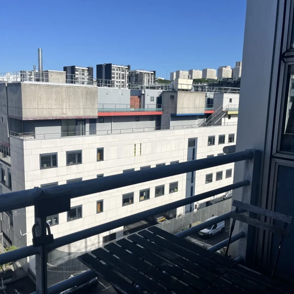 Bureau privé 18 m² 4 postes Location bureau Rue Georges Auric Paris 75019 - photo 4