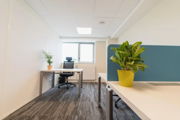 Bureau privé - 86000 - 3 postes - 810€