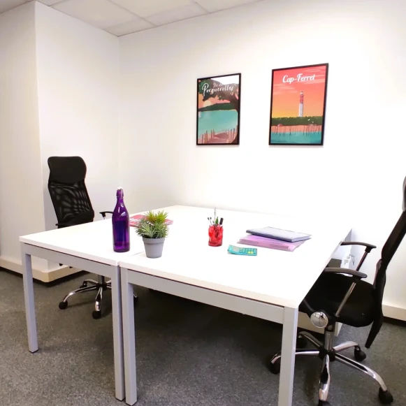 Bureau privé 22 m² 4 postes Location bureau Chemin de la Crabe Toulouse 31300 - photo 2