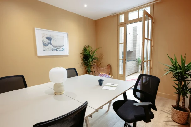 Bureau privé - 33000 - 4 postes - 970€