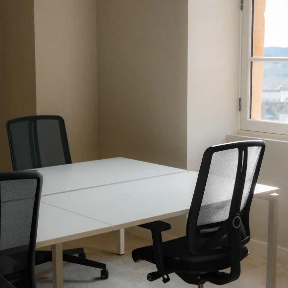 Bureau privé 7 m² 1 poste Coworking rue des Templiers Pays-de-Belvès 24170 - photo 5
