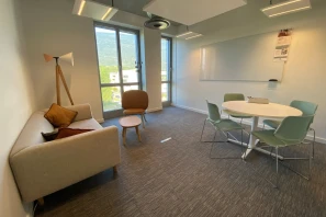 Open Space - 73290 - 8 postes - 226€