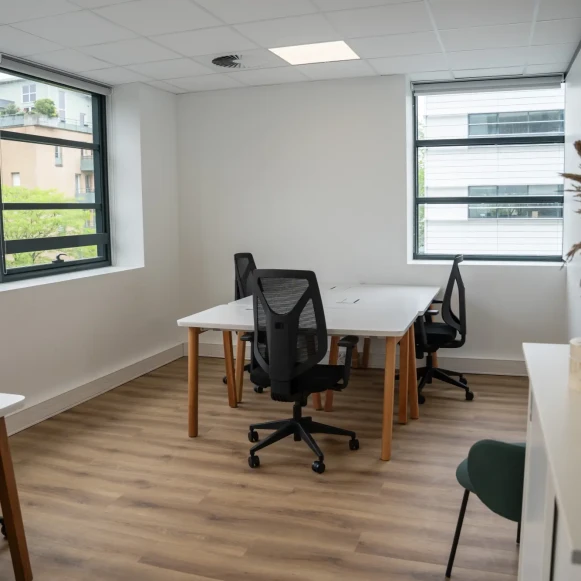 Bureau privé 8 m² 1 poste Coworking Rue de Luxembourg Lille 59800 - photo 10