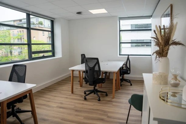 Bureau privé - 59800 - 3 postes - 1346€