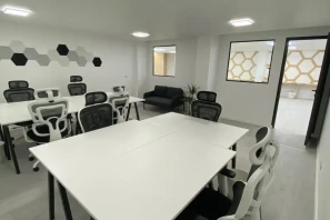 Bureau privé - 94220 - 130 postes - 26000€