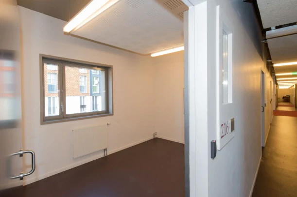 Bureau privé - 78000 - 3 postes - 245€