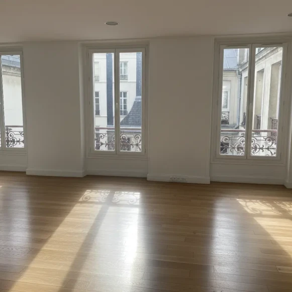 Espace indépendant 130 m² 21 postes Coworking Boulevard Saint Denis Paris 75002 - photo 2