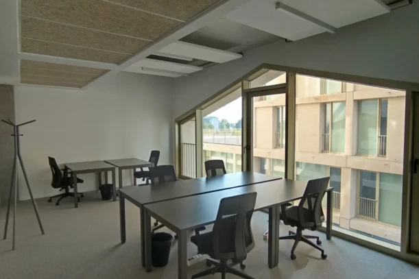 Bureau privé - 33800 - 6 postes - 2580€