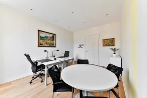 Bureau privé - 75017 - 3 postes - 1600€