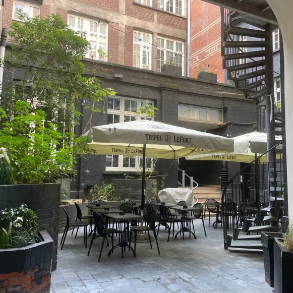 Bureau privé 20 m² 1 poste Coworking Place de la Gare Lille 59800 - photo 4