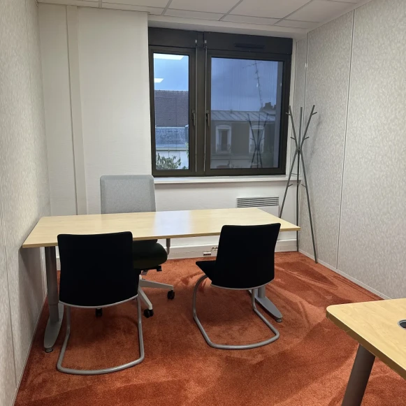 Bureau privé 12 m² 2 postes Location bureau Avenue Maréchal Foch Dijon 21000 - photo 2