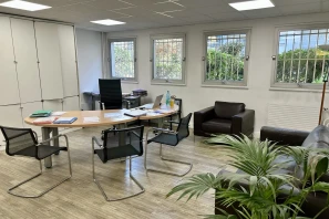 Espace indépendant - 75018 - 30 postes - 4900€