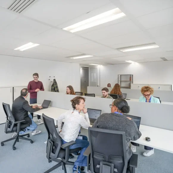 Bureau privé 44 m² 10 postes Location bureau Rue Philidor Paris 75020 - photo 1