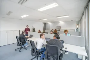 Bureau privé - 75020 - 13 postes - 6669€