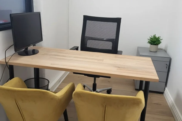 Bureau privé - 95130 - 2 postes - 380€