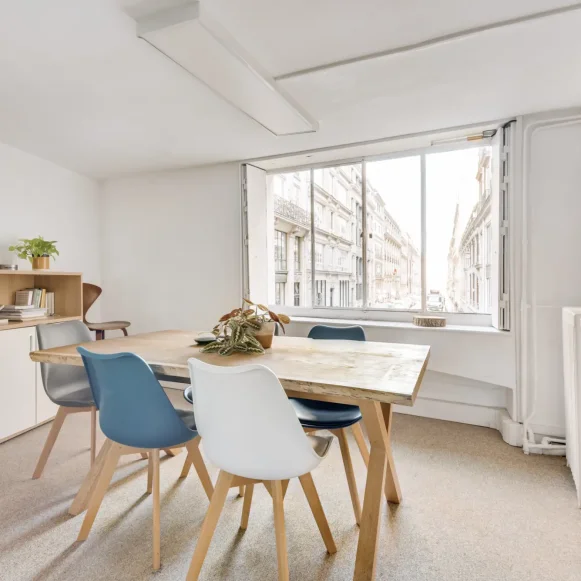 Bureau privé 80 m² 14 postes Location bureau Rue Saint-Fiacre Paris 75002 - photo 7