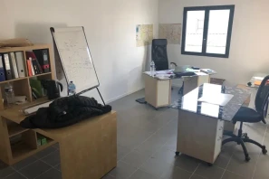 Bureau privé - 13600 - 3 postes - 490€