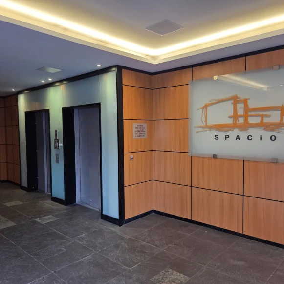 Bureau privé 12 m² 2 postes Location bureau Rue Avaulée Hauts-de-Seine 92240 - photo 3