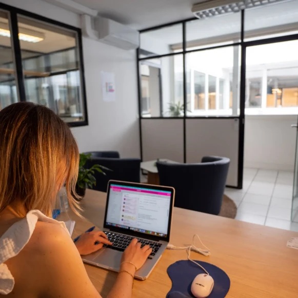 Bureau privé 11 m² 1 poste Coworking Boulevard Clemenceau Saint-Brieuc 22000 - photo 2