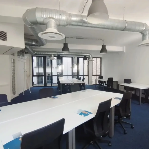 Bureau privé 60 m² 16 postes Coworking Rue de la Terrasse Paris 75017 - photo 1