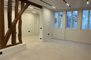 Espace indépendant - 75009 - 18 postes - 8000€