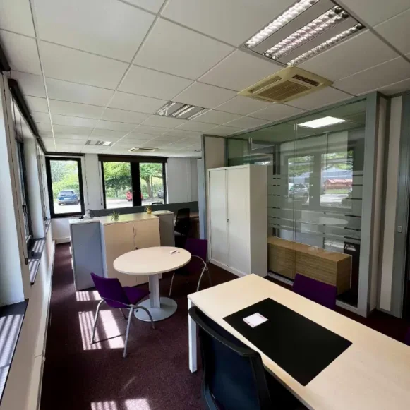 Bureau privé 35 m² 6 postes Location bureau Rue des Cigognes Entzheim 67960 - photo 6