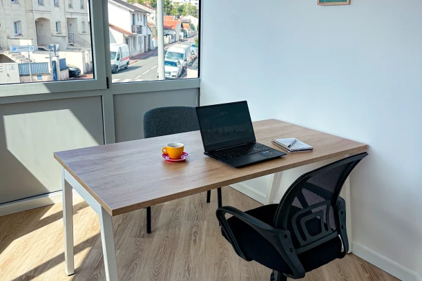Bureau privé - 33110 - 1 poste - 490€